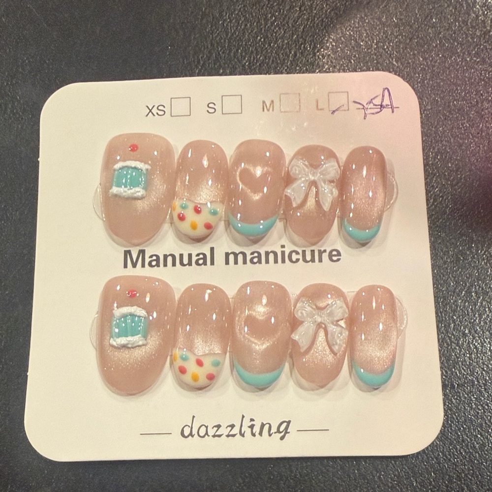 PRESS ON Dazzling Nail Art Set with Bow and Cake Design